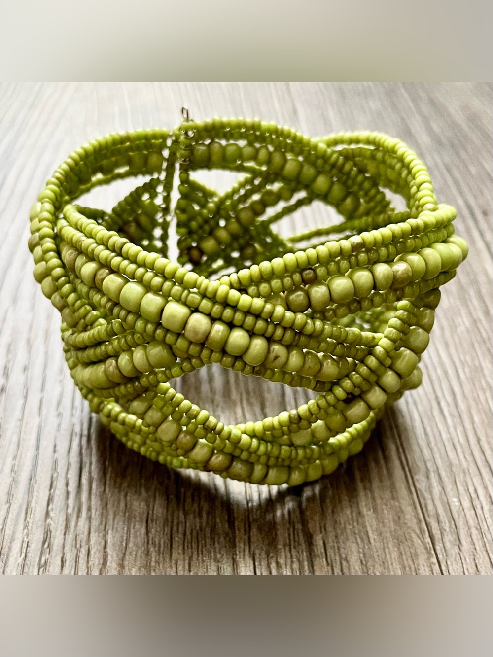 🐲 Green Beaded Twist Bracelet - Women Jewelry 🐲